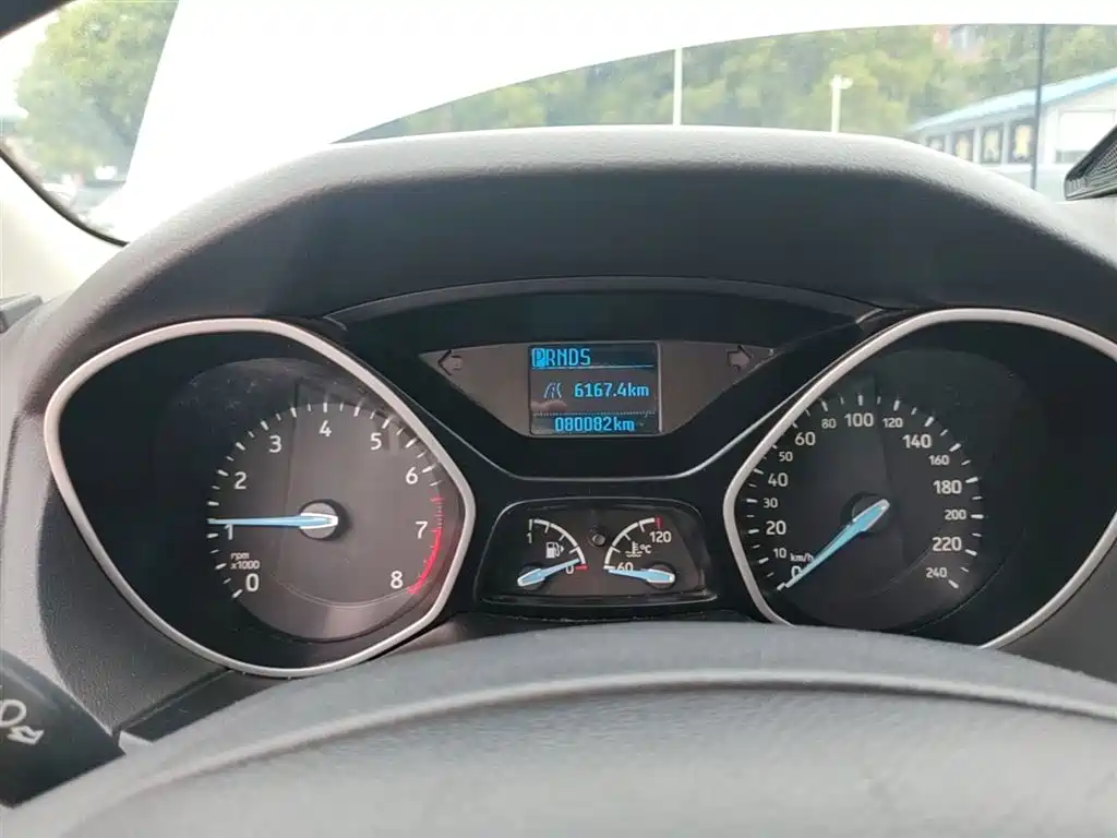 Focus Sedan Classic 1.6 L Auto Comfort Smart Travel