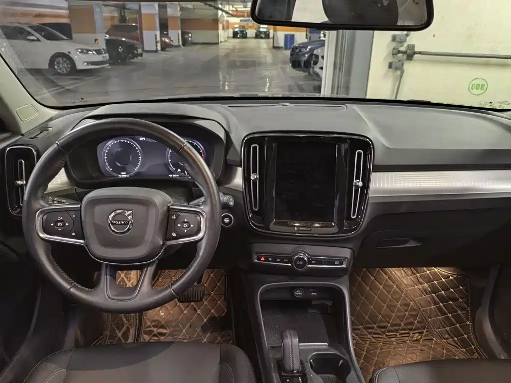 Volvo XC40 T4 4 WD Smart Travel Fashion