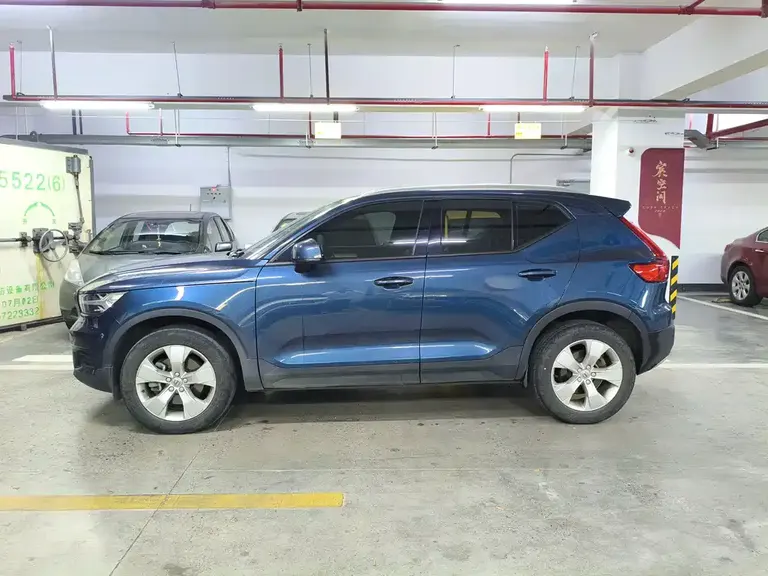 Volvo XC40 T4 4 WD Smart Travel Fashion
