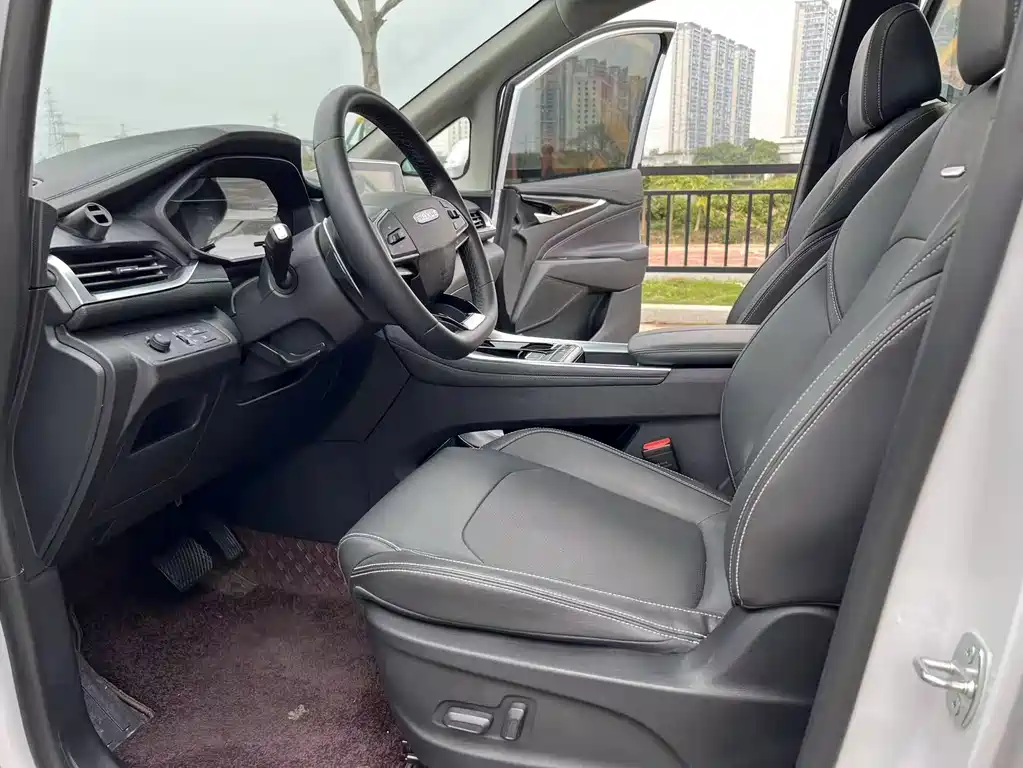Maxus G50 大通G50 2024款 改款 PLUS 1.5 T 幸福推荐自动启航版