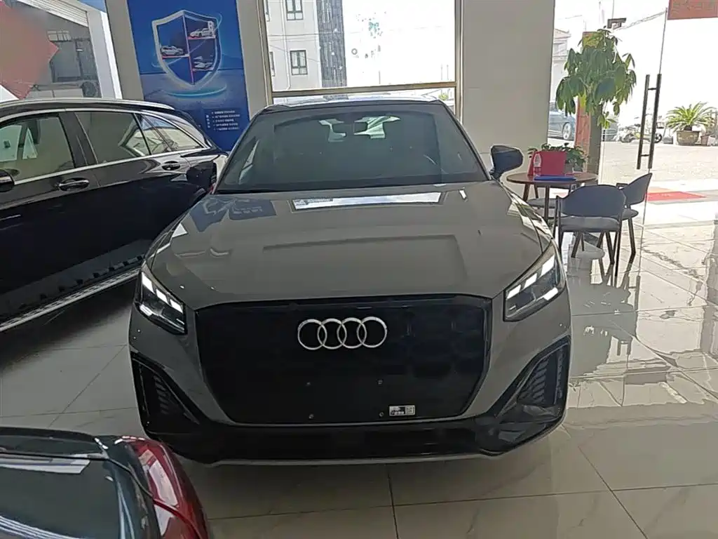 Audi Q2 L 35 TFSI Progressive Dynamic