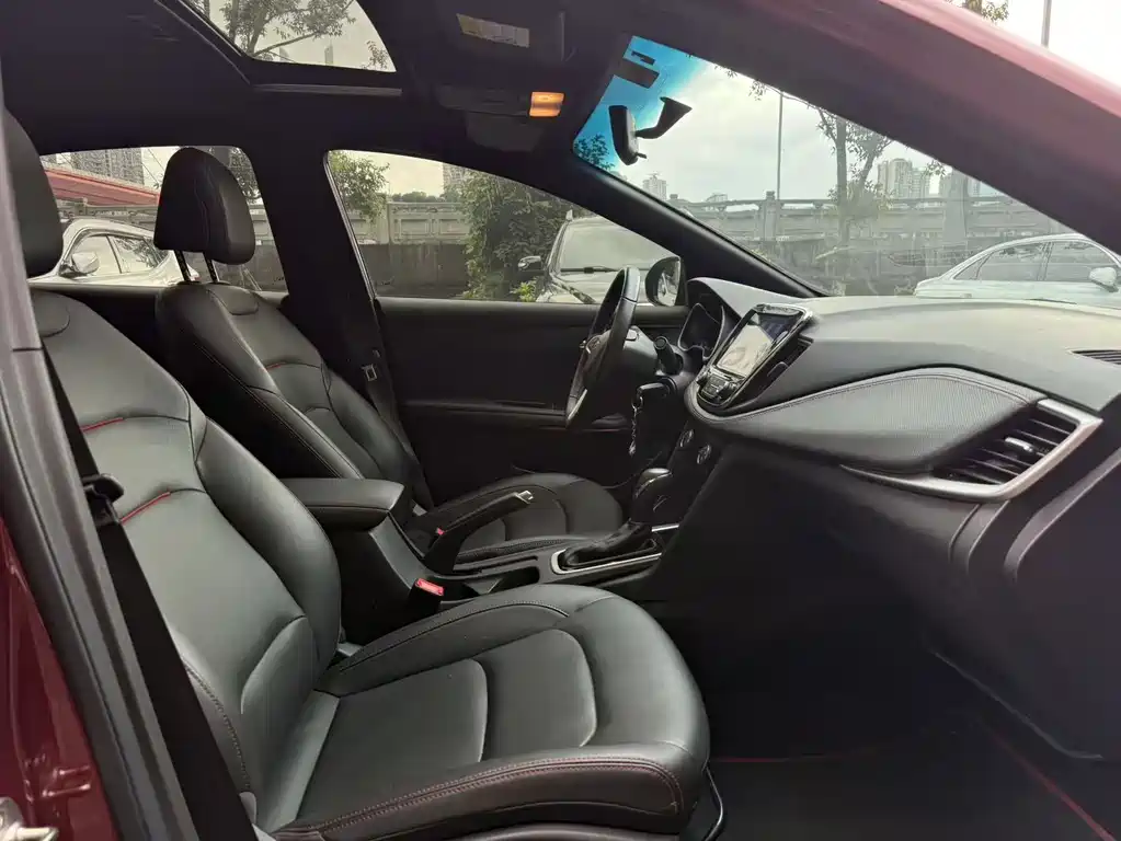 Monza Mild Hybrid RS 330 T Auto Smooth