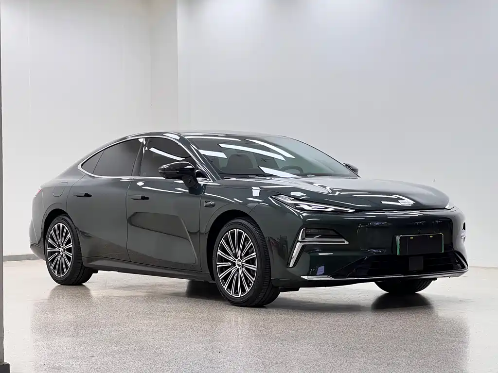 Galaxy Xingyao 8 130 km EM-i Flagship