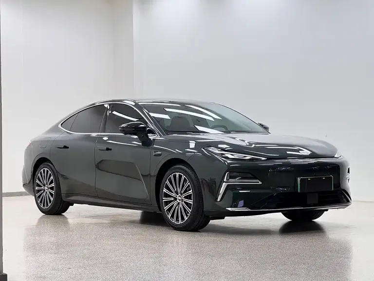 Geely Galaxy Xingyao 8 130 km EM-i Flagship