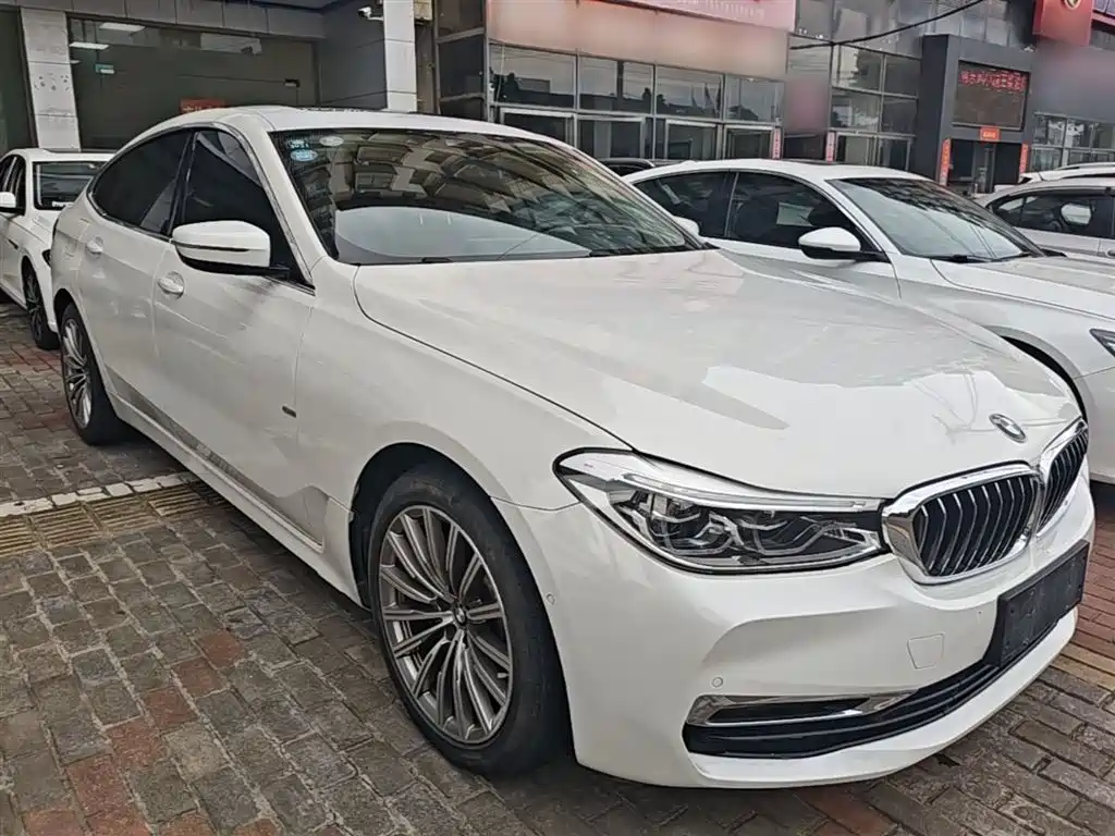 BMW 6 Series GT 630 i Luxury Design Package