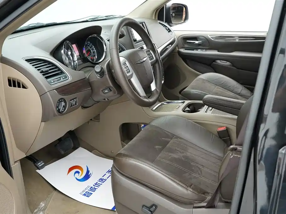 Pacifica (Import) 3.6 L Luxury