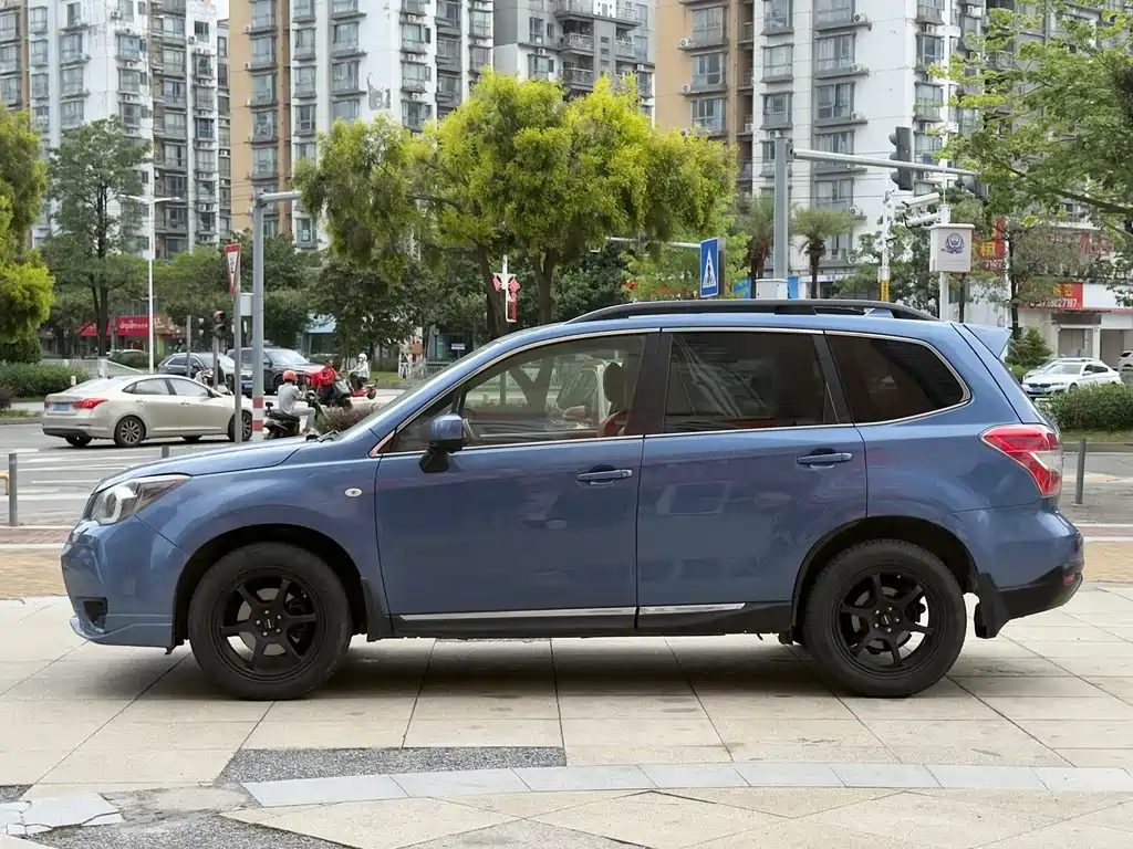 Forester 2.5 i Auto Elite