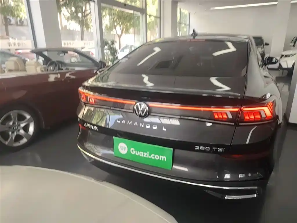Lamando Lamando L 280 TSI DSG Dazzle Hot