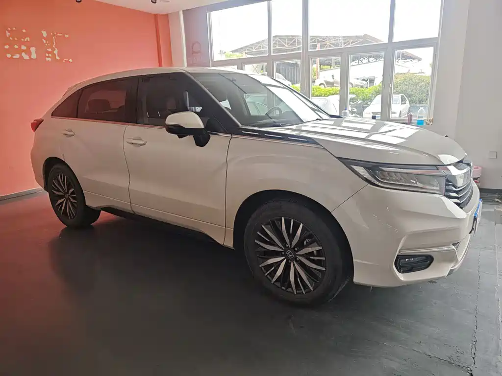 Avancier 370 TURBO 2 WD Luxury