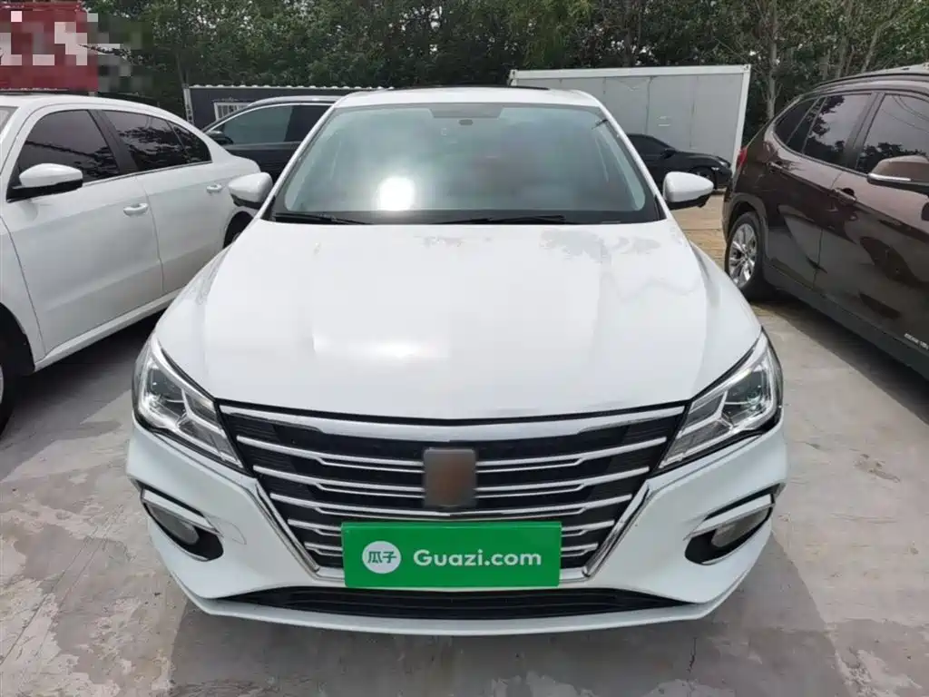 Roewe i5 1.5 L Auto 4 G Connected Leading Luxury Flagship