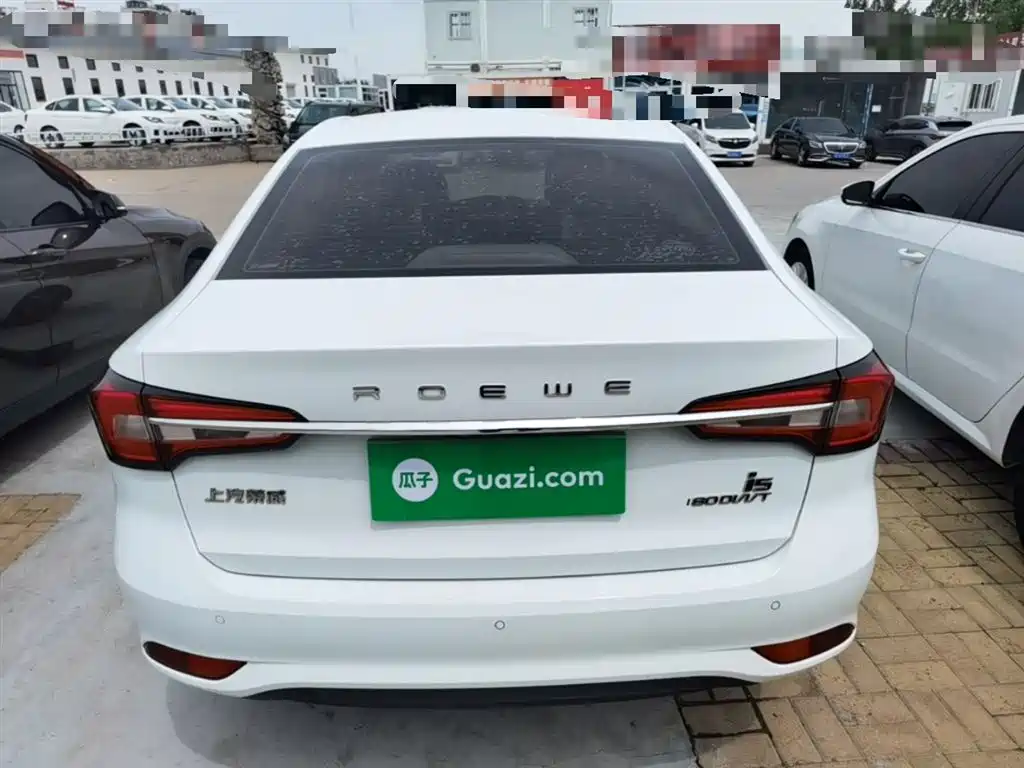 Roewe i5 1.5 L Auto 4 G Connected Leading Luxury Flagship
