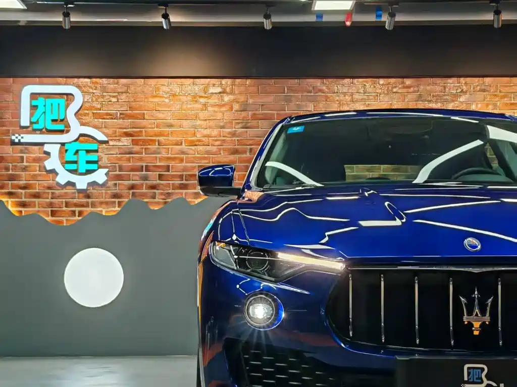 Levante 3.0 T Standard