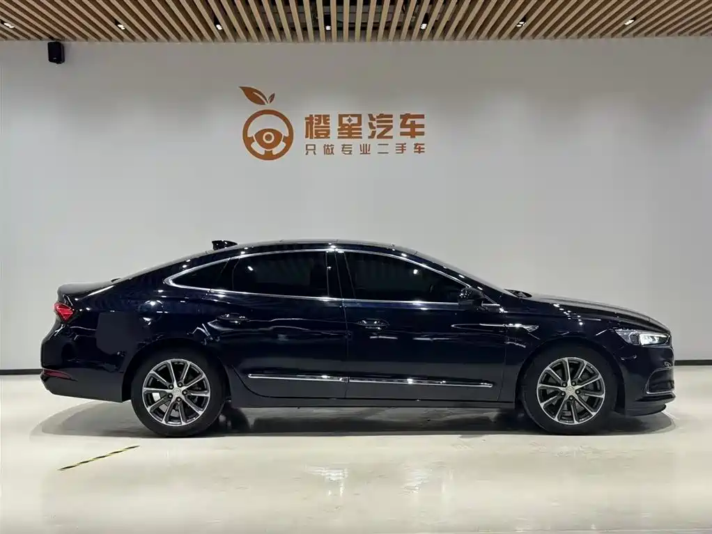 LaCrosse 652 T Luxury