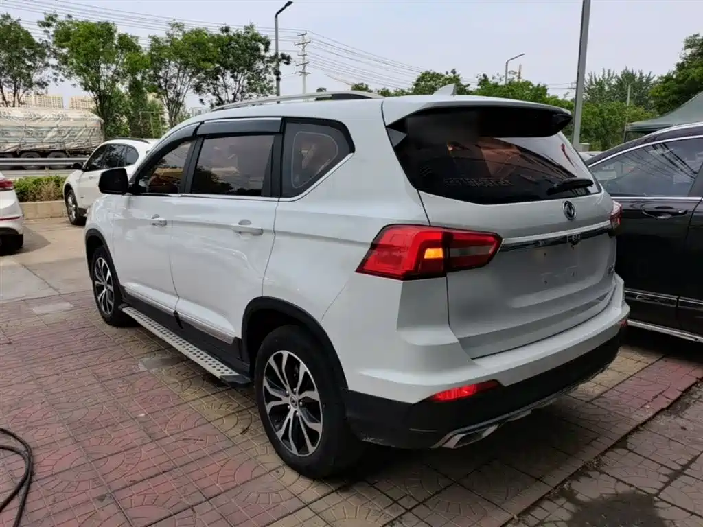 Joyear X5 景逸X5 2017款 乐享系列 1.6 L CVT豪华型