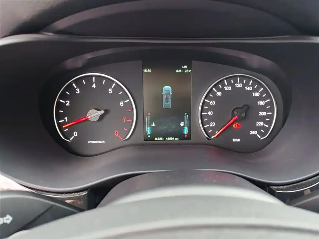 Song MAX 宋MAX 2019款 1.5 T 手动智联睿逸天窗型 6座 国VI