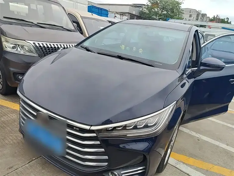 BYD Song MAX 宋MAX 2019款 1.5 T 手动智联睿逸天窗型 6座 国VI