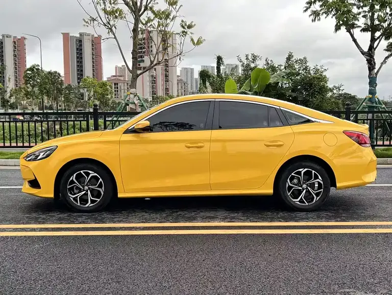 MG5 180 DVVT CVT Youth Style