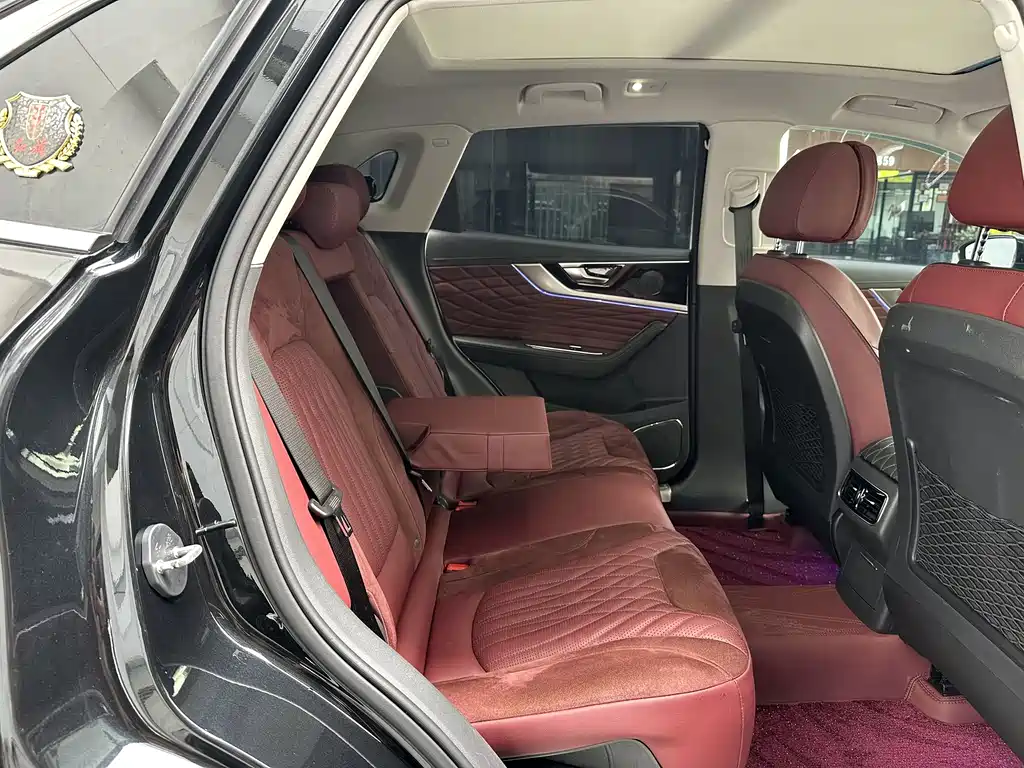Hongqi HS5 2.0 T Connected Flagship Enjoyment 4 WD