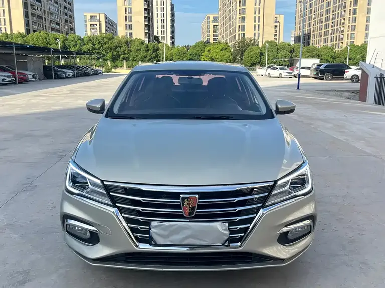 Roewe i5 1.5 L Manual 4 G Connected Leading Luxury