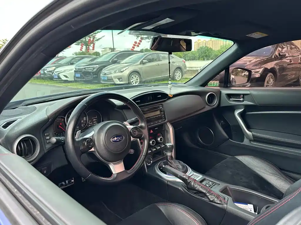 Subaru BRZ 斯巴鲁BRZ 2020款 2.0 L 自动type-RS版