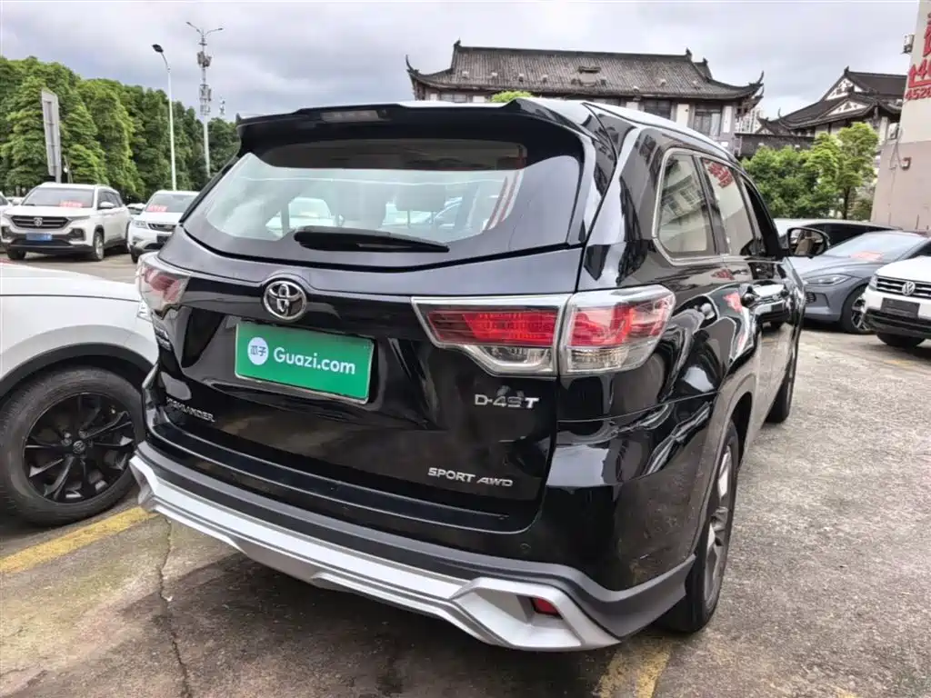Highlander 2.0 T 4 WD Luxury 7-seat
