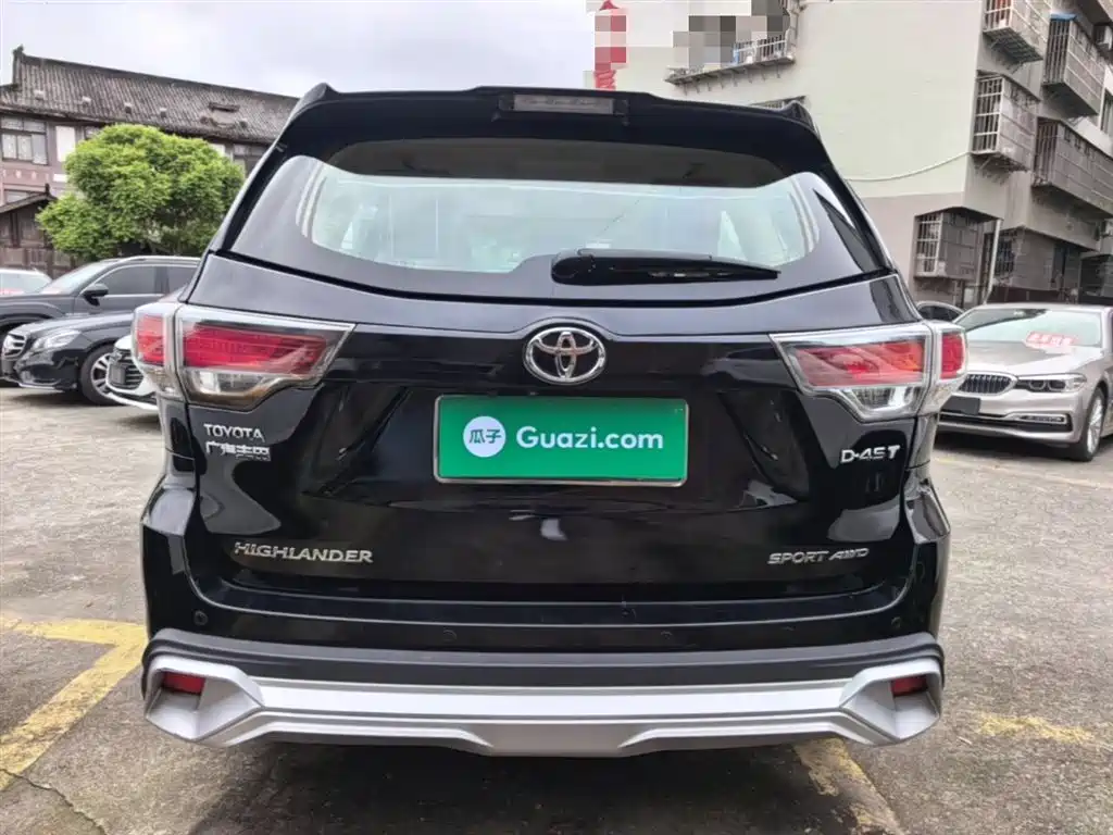 Highlander 2.0 T 4 WD Luxury 7-seat