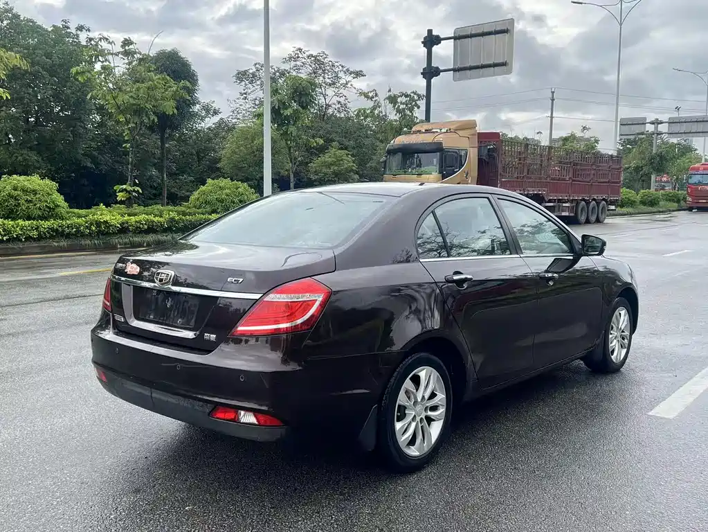 Emgrand Sedan 1.3 T CVT Upward