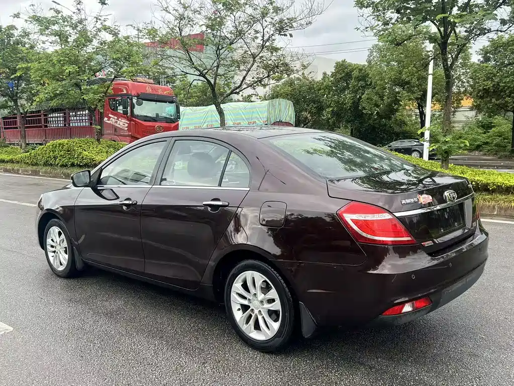 Emgrand Sedan 1.3 T CVT Upward