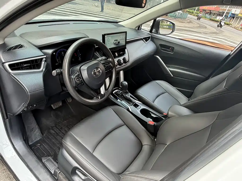 Corolla Cross 2.0 L Pioneer