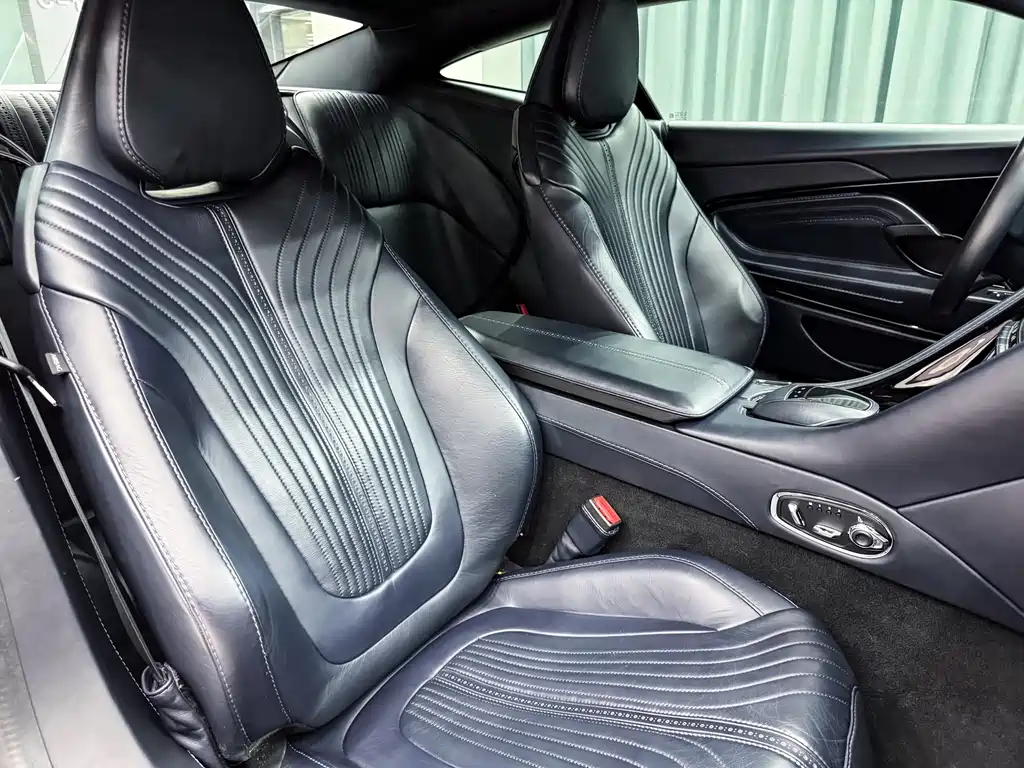 Aston Martin DB11 5.2 T First Edition