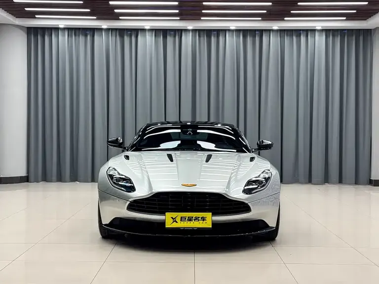 Aston Martin DB11 5.2 T First Edition