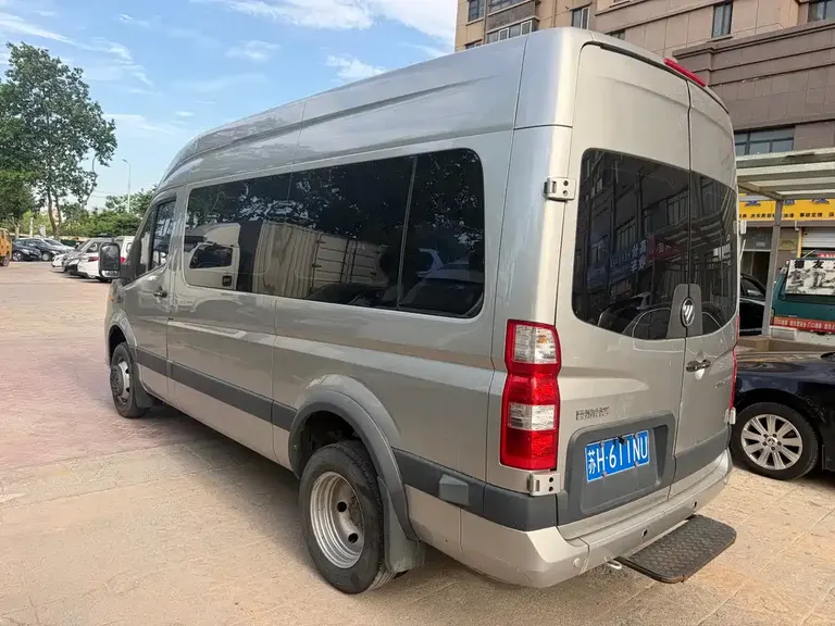 Foton Toano 图雅诺 2023款 2.5 T手动吉象长轴中顶后双胎7/9座