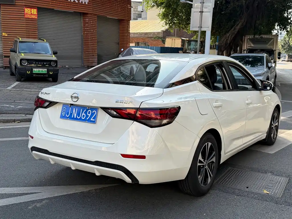 Sylphy 1.6 L XL CVT Smart Enjoyment
