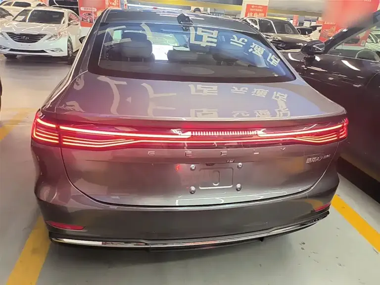 Geely Galaxy A7 银河A7 EM 2025款 EM-i 150 km 探索+版