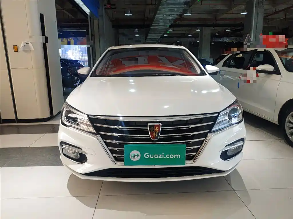 Roewe i5 1.5 L Auto 4 G Connected Leading Luxury Flagship