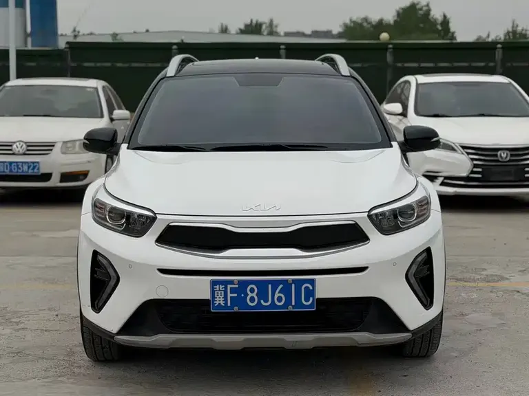 Kia Stonic 1.4 L CVT Fun Enjoyment Sunroof