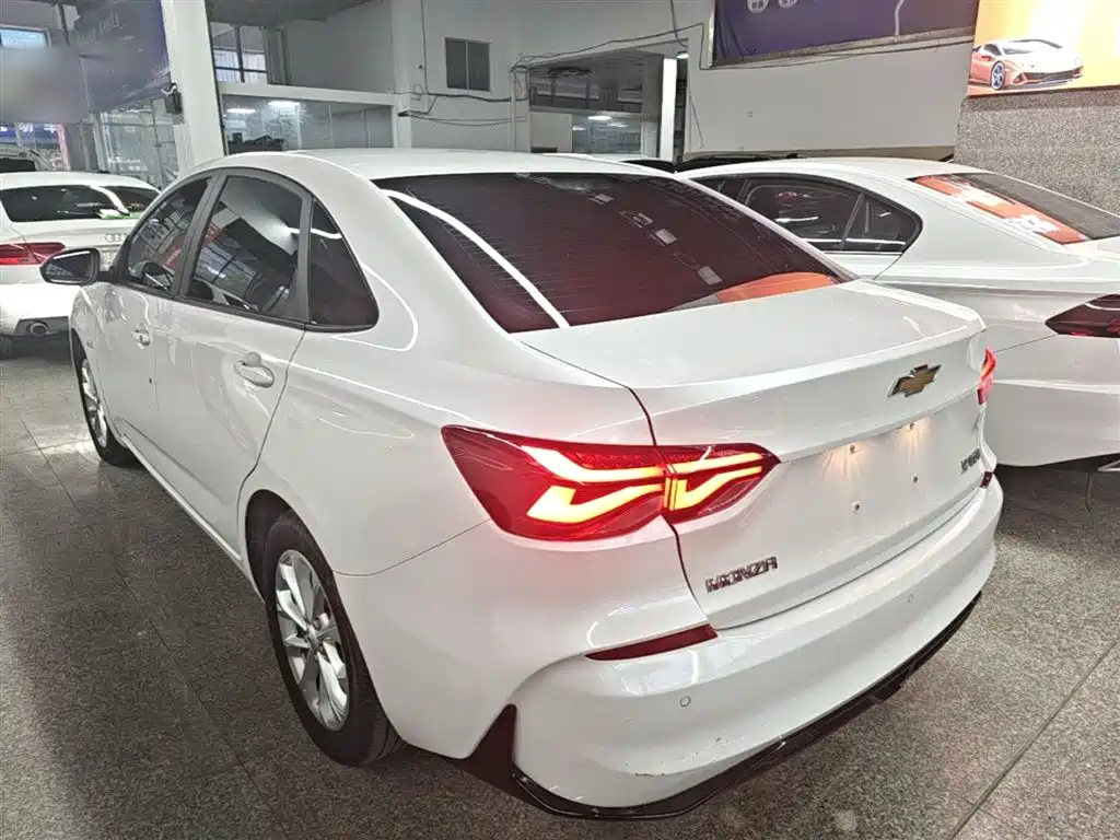 Monza 1.5 L DCT Joy