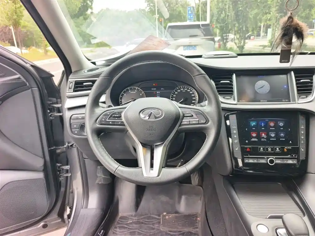 Infiniti QX50 2.0 T 2 WD Fashion