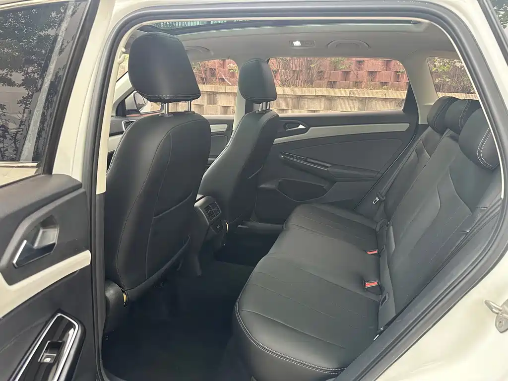 Jetta VS7 280 TSI Auto Progressive