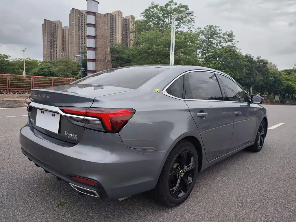 Roewe i6 MAX 荣威i6 MAX 2020款 300 TGI 自动爽酷智驾版