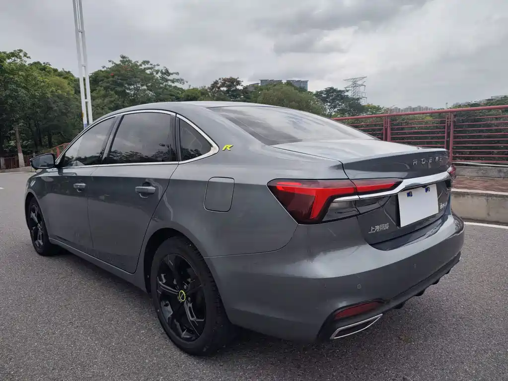 Roewe i6 MAX 荣威i6 MAX 2020款 300 TGI 自动爽酷智驾版