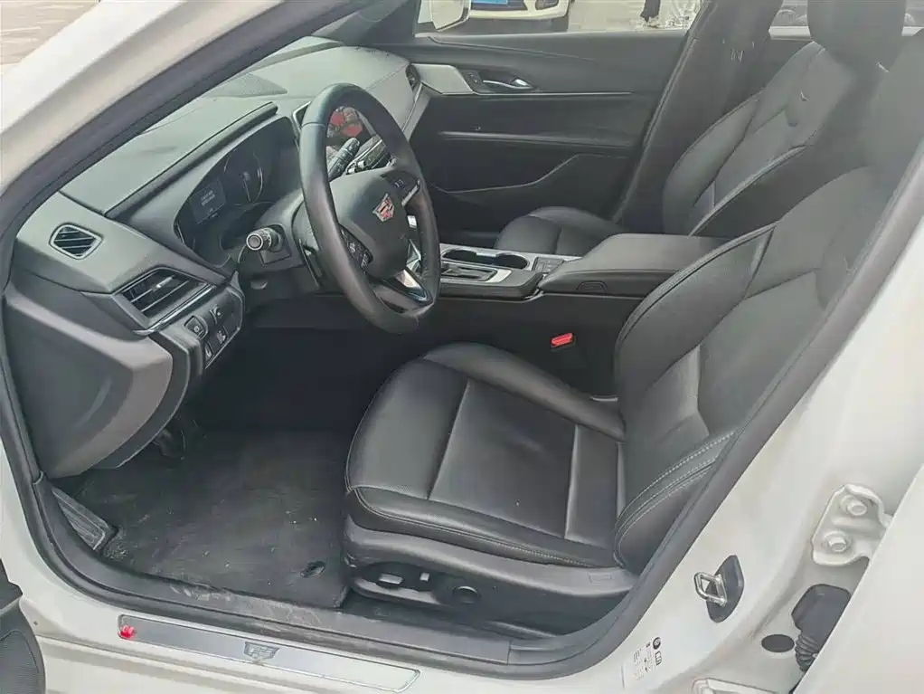 Cadillac CT4 28 T Luxury