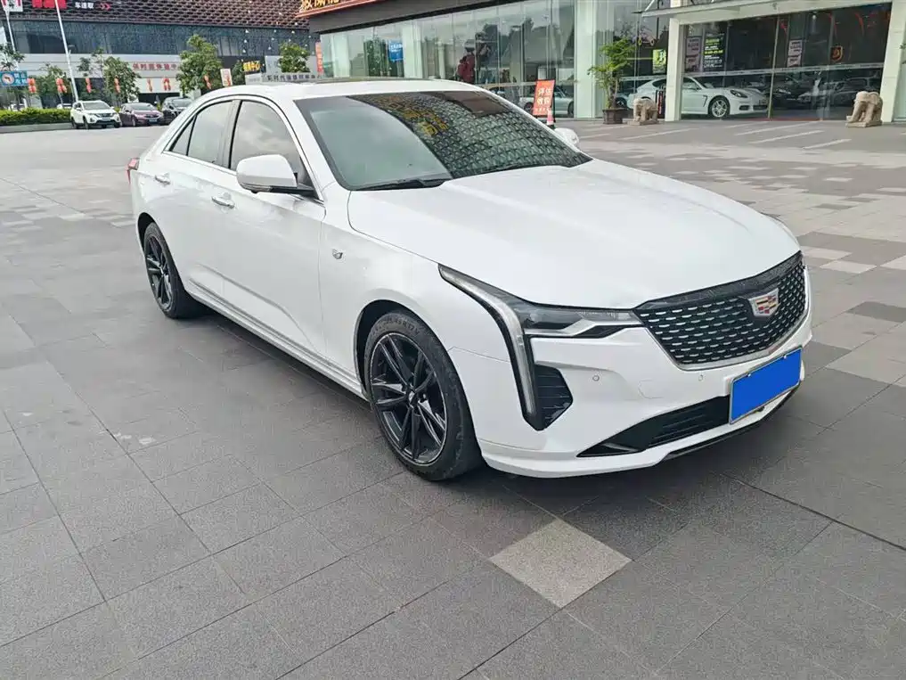 Cadillac CT4 28 T Luxury