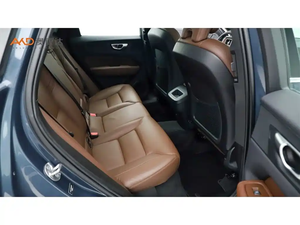 Volvo XC60 沃尔沃XC60/2.0 T/23款/B5四驱智远豪华版