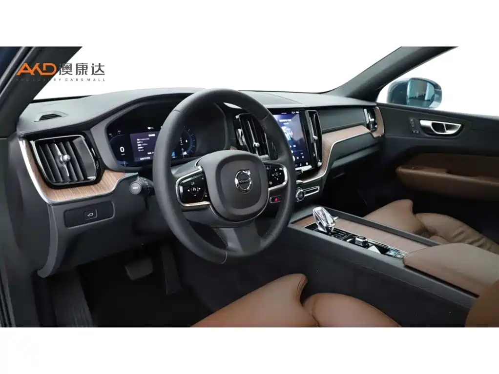 Volvo XC60 沃尔沃XC60/2.0 T/23款/B5四驱智远豪华版