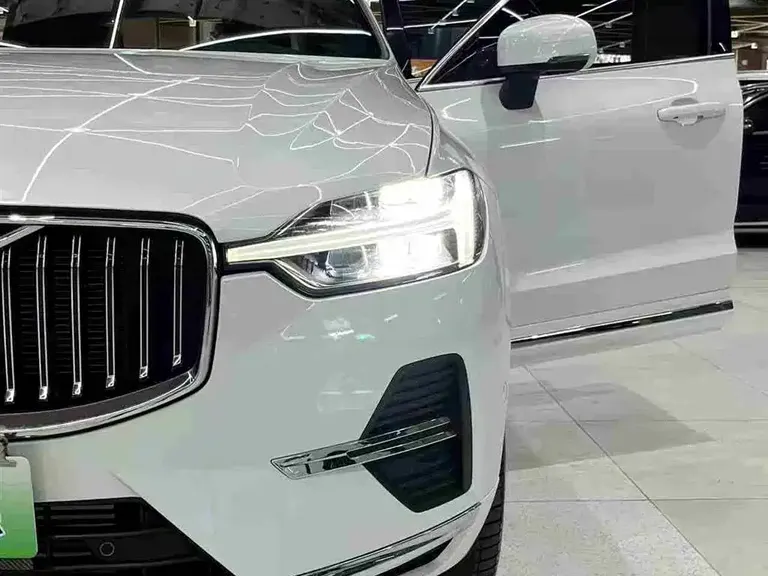 Volvo XC60 PHEV T8 PHEV Long Range 4 WD Smart Vision Luxury