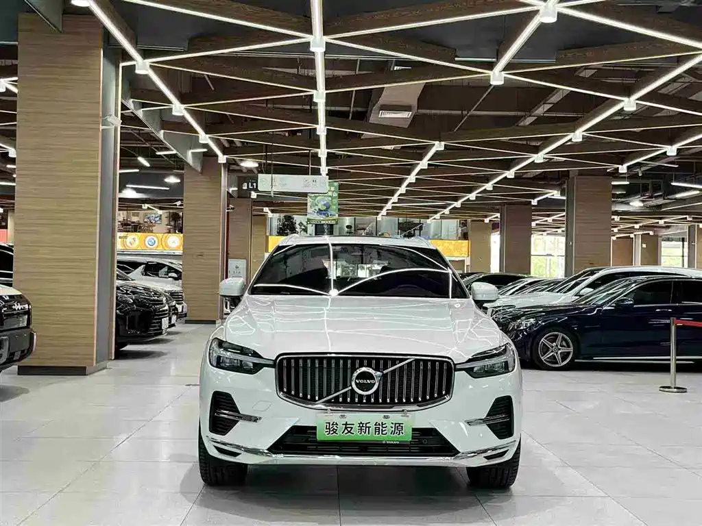 Volvo XC60 PHEV T8 PHEV Long Range 4 WD Smart Vision Luxury