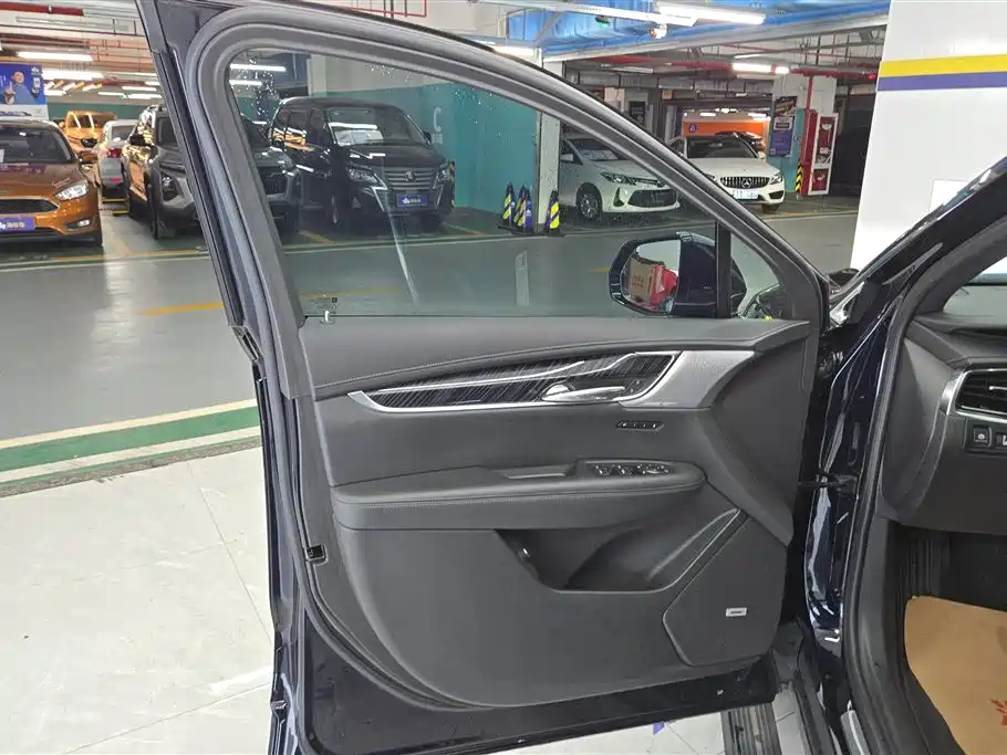 Cadillac XT6 2.0 T 6-seat 4 WD Luxury