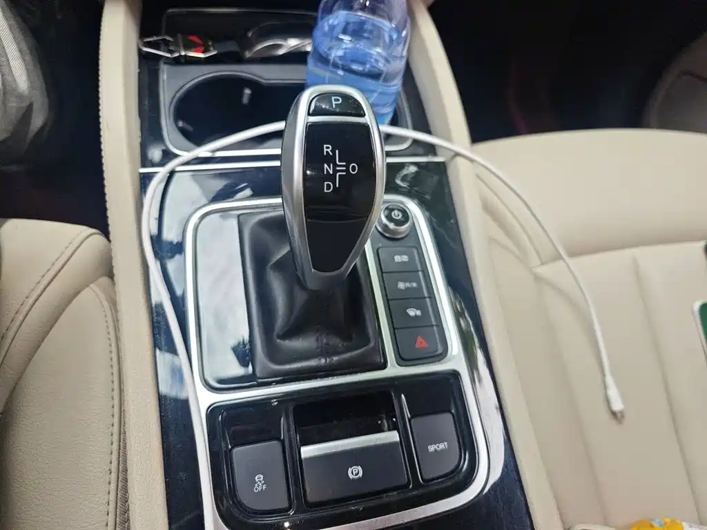 Song MAX 宋MAX 2019款 1.5 T 自动智联睿逸型 7座 国V