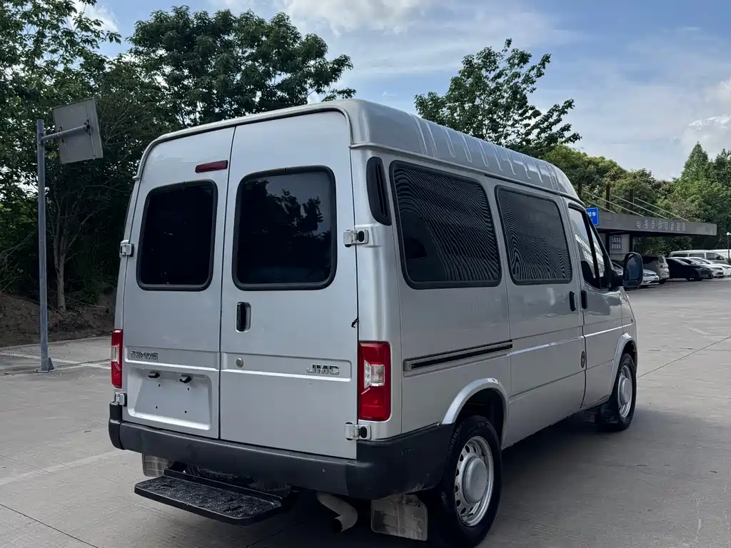 Transit Custom 2.8 T Space King Standard SWB Mid High Roof 6-seat Diesel CN-VI JX493